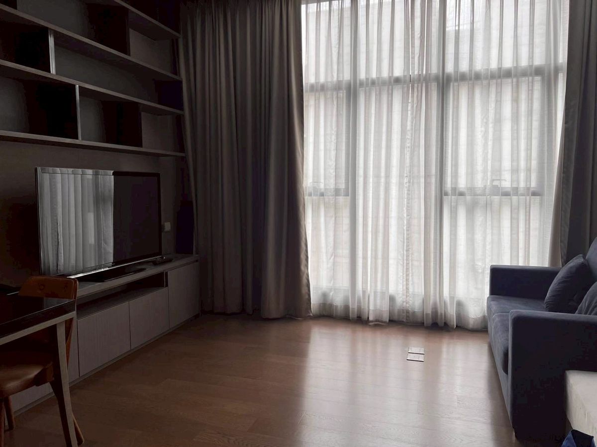 ขายคอนโดสาทร นราธิวาส : ขายด่วน The Diplomat Sathorn 1 ห้องนอน ขนาด 51.77 ตารางเมตร ราคาดี **