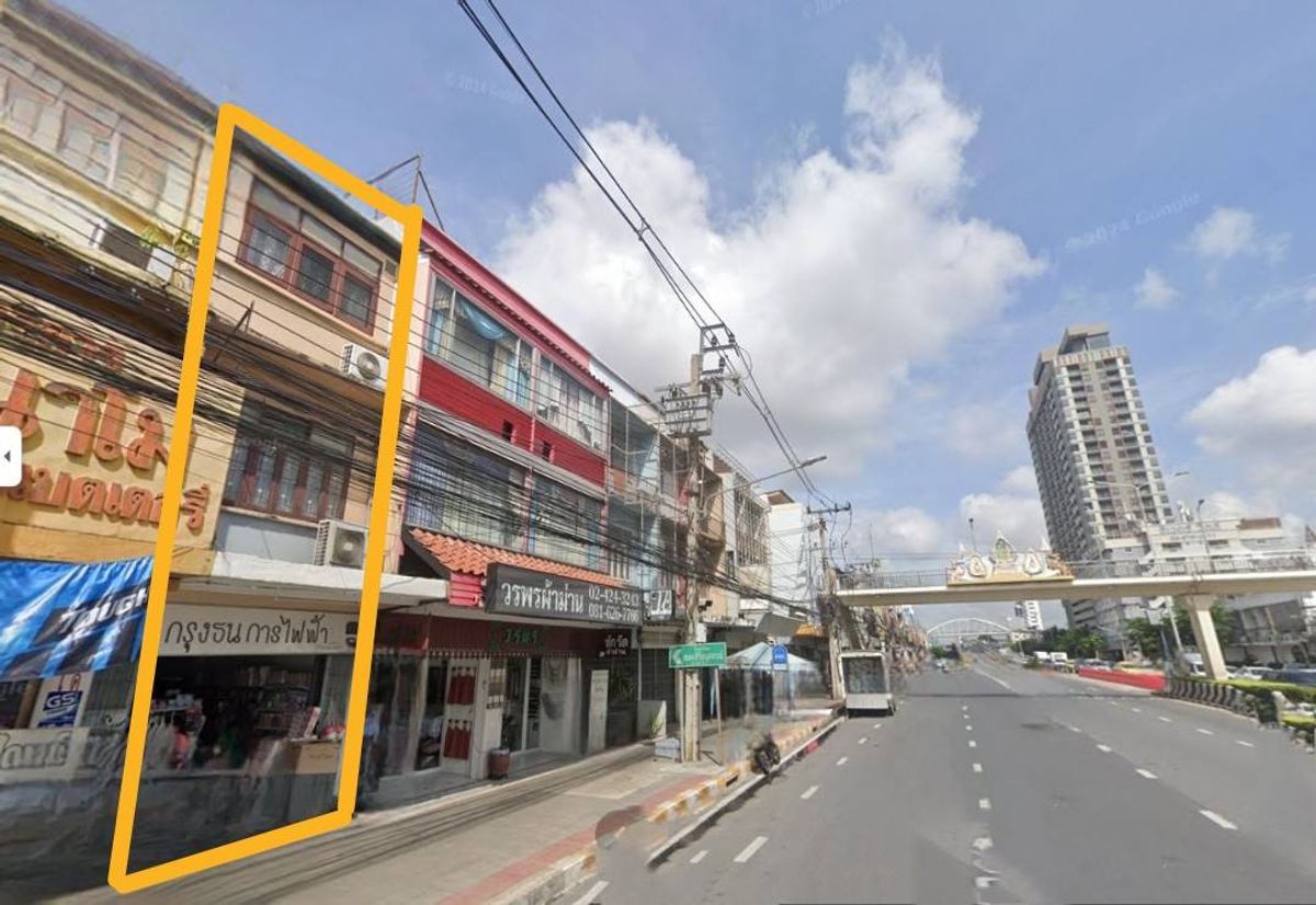 For SaleShop HousePinklao, Charansanitwong : [M6357] 2 commercial buildings, rare golden location, 23.50 sq.w., Krungthon Bridge (Sang Hi) near the Krung Thon Market for 2 minutes to the Riverside Bangkok Hotel.