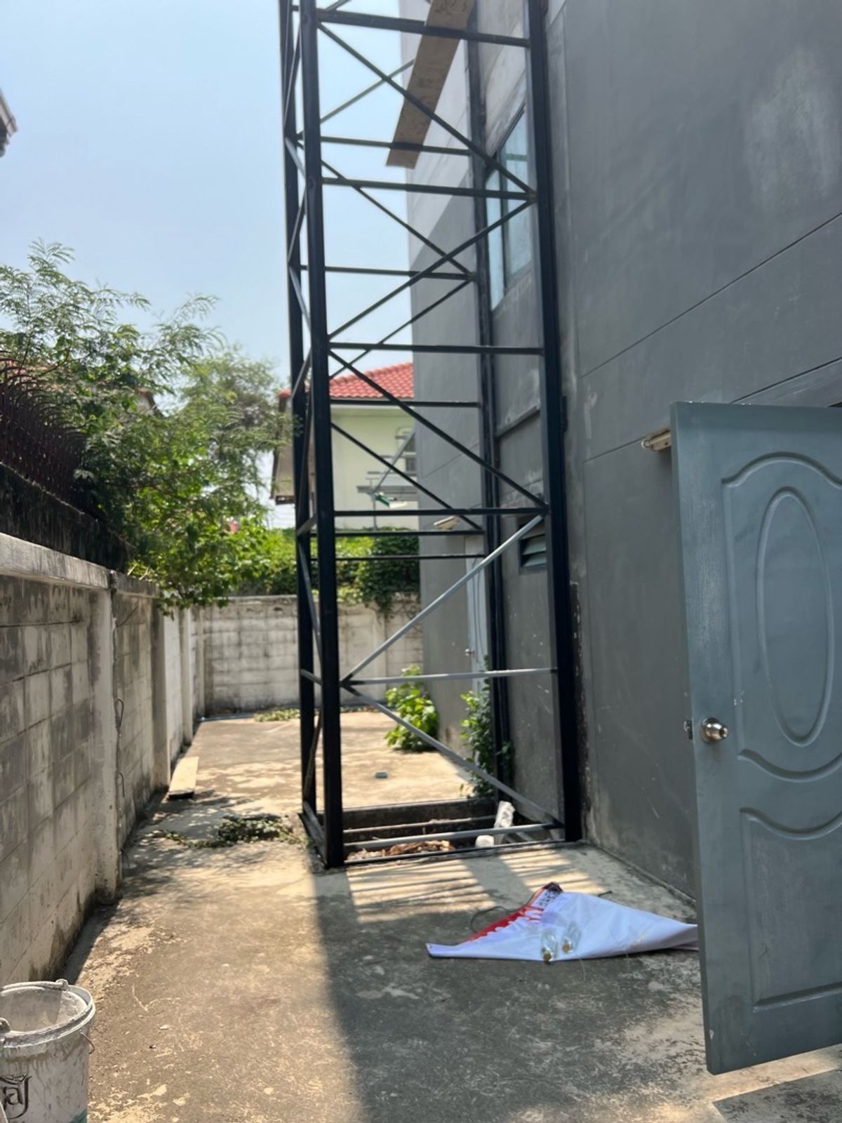 ขายทาวน์โฮมพุทธมณฑล ศาลายา : 9.9ล้านบาท.-ขายตามสภาพด่วน!ต่ำกว่าราคาตลาด3ล้านบาท ติดถนน ตรงข้ามศาลาธรรมสพน์ ซอยน์22 พุทธมณฑลสาย2 