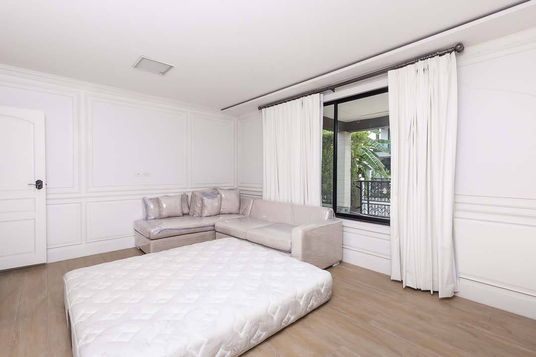 For RentHouseNawamin, Ramindra : 🔥For urgent rent+🔥Setthasiri Watcharapol, near Fashion Island and Central Ramintra, fully furnished, ready to move in