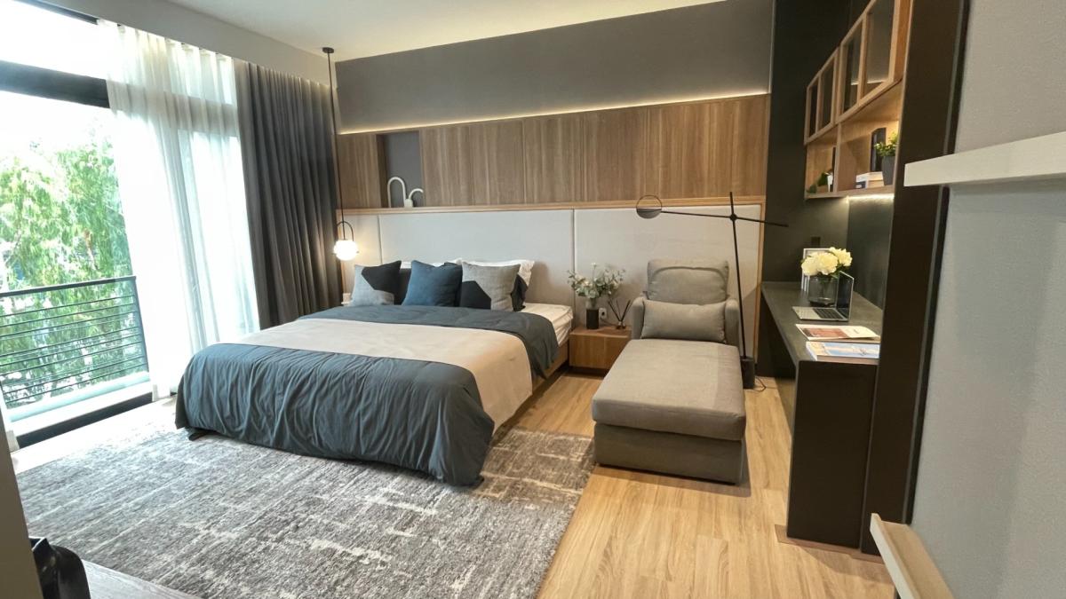 ขายทาวน์โฮมเลียบทางด่วนรามอินทรา : 🔥ขายด่วน🔥ทาวน์โฮม “Nirvana DEFINE” เอกมัย-รามอินทรา  (บ้านตัวอย่าง ตกแต่งพร้อมเข้าอยู่ ติดสระว่ายน้ำและส่วนกลาง)