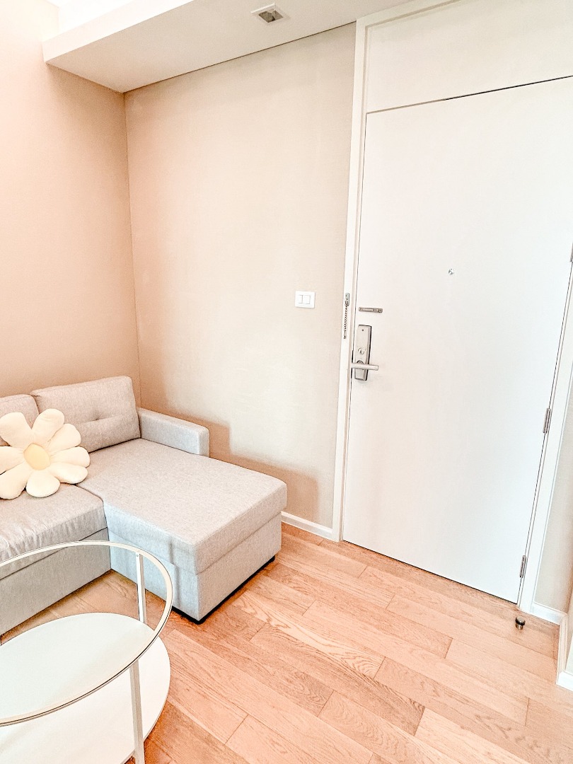 ให้เช่าคอนโดลาดพร้าว เซ็นทรัลลาดพร้าว : 🔥ให้เช่าด่วน🔥 เดอะ เซนต์ เรสิเดนเซส ห้องใหม่มาก เฟอร์นิเจอร์และตกแต่งหรูหราน่าอยู่มาก ติดรถไฟฟ้า เดินทางสะดวก