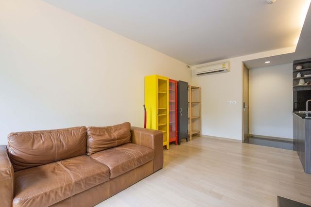 ขายคอนโดสุขุมวิท อโศก ทองหล่อ : 🔥ขายด่วน+🔥เวีย 49 2ห้องนอน ตกเเต่งครบ พร้อมเครื่องใช้ไฟฟ้า