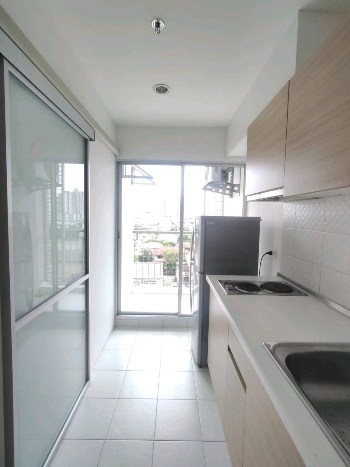 ขายคอนโดบางซื่อ วงศ์สว่าง เตาปูน : ปล่อยขายด่วน ห้องสวย ราคาดี (ห้องทำใหม่หมด) 