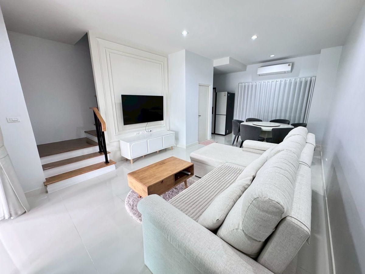 For RentTownhomeMin Buri, Romklao : Townhouse for rent ✨ Baan Klang Muang Rama 9-Krungthep Kreetha ✨ 2 bedrooms, 2 bathrooms, fully furnished and equipped with appliances.