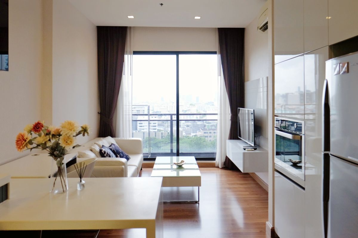 For RentCondoRatchadapisek, Huaikwang, Suttisan : (For Rent) Ivy Ampio near MRT Cultural Center