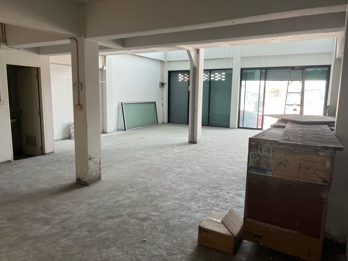 ขายทาวน์โฮมพุทธมณฑล ศาลายา : 9.9ล้านบาท.-ขายตามสภาพด่วน!ต่ำกว่าราคาตลาด3ล้านบาท ติดถนน ตรงข้ามศาลาธรรมสพน์ ซอยน์22 พุทธมณฑลสาย2 