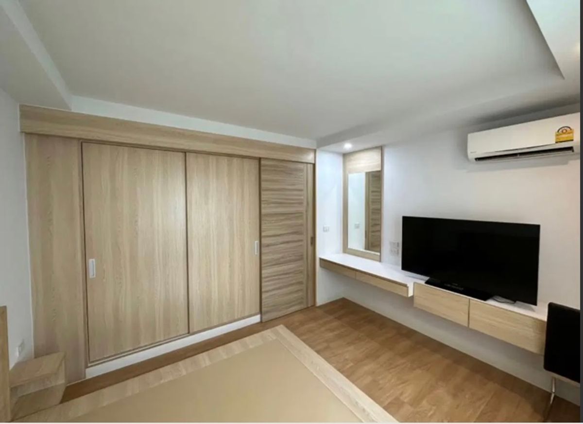 CondoPhutthamonthon, Salaya : Sell-Rent V Condo, Salaya, beautiful room, ready to move in. Near Mahidol University. Interested in Atline.@841QLNR
