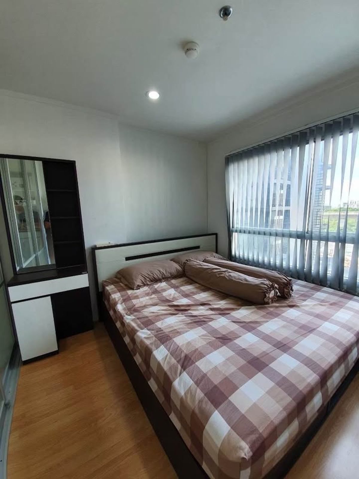 ขายคอนโดพัฒนาการ ศรีนครินทร์ : 📣 [For Sale] ขายด่วน !! คอนโด Lumpini Place Srinakarin - Huamak Station