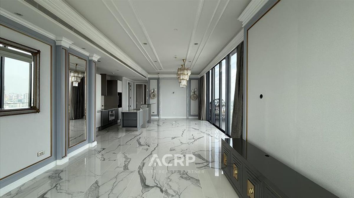 For SaleCondoSukhumvit, Asoke, Thonglor : Luxurious condo for sale, 3 bedrooms, Mark Sukhumvit, decorated with BTS Phrom Phong station near Emosfir.