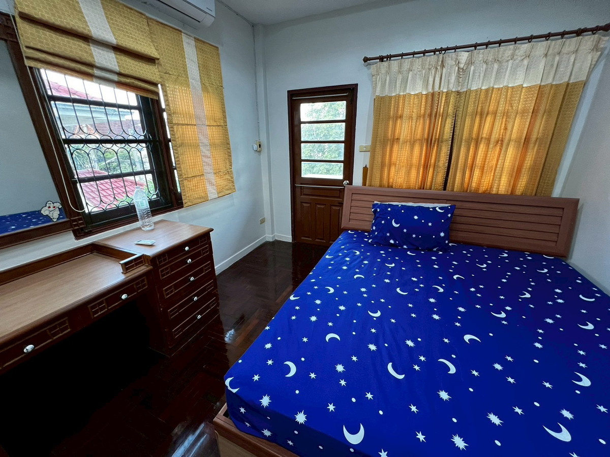 For RentHouseChaengwatana, Muangthong : 3bedroom house in Soi Chaengwattana-Pak Kret 19, behind the Software Park building, opposite Central Chaengwattana.