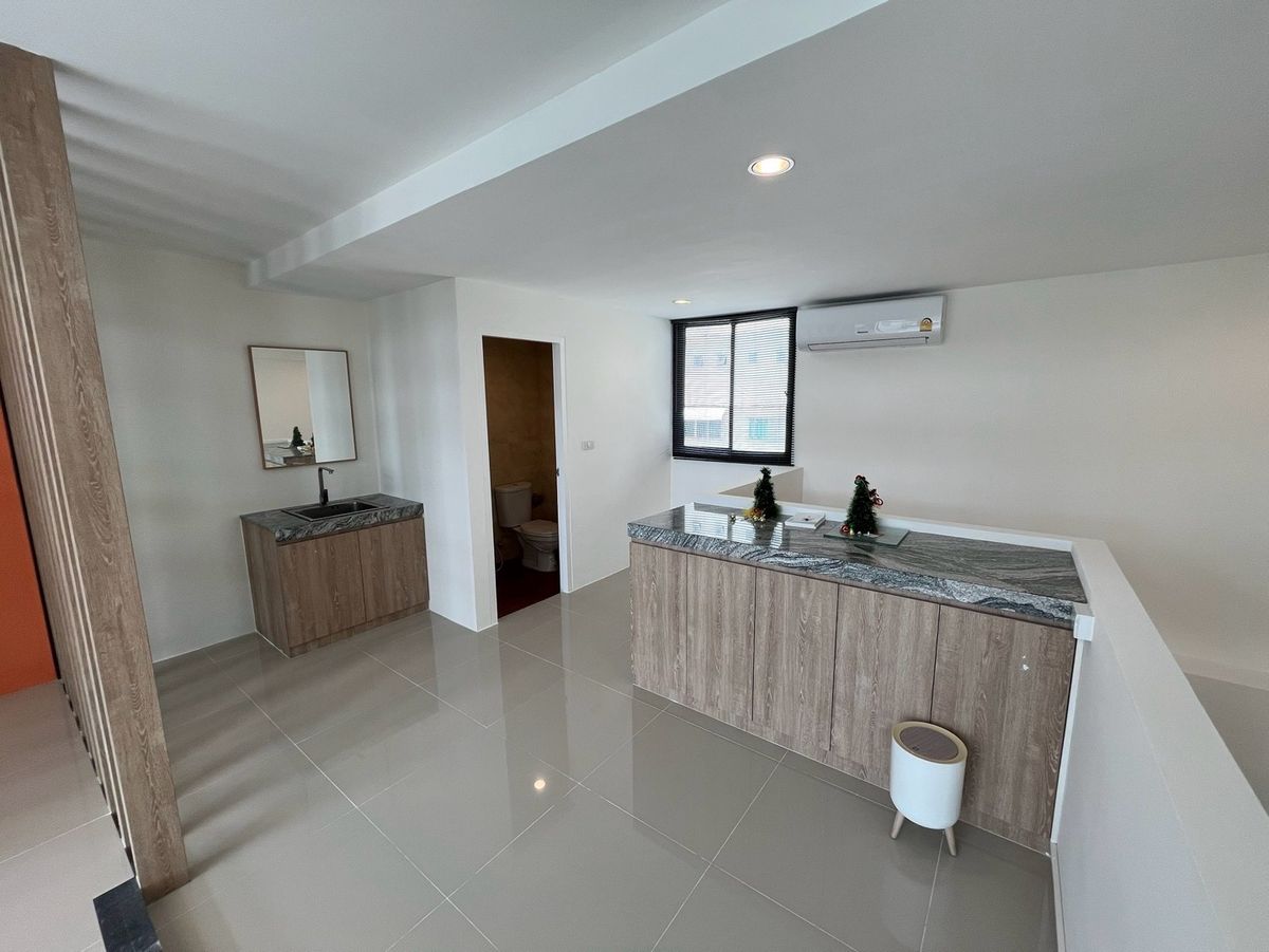 ให้เช่าโฮมออฟฟิศพระราม 3 สาธุประดิษฐ์ : ปล่อยเช่า โมเดิร์น โฮมออฟฟิศ สตูดิโอ ริมถนนใหญ่ พระราม 3 - รัชดาภิเษก แขวงบางโพงพาง เขตยานนาวา กรุงเทพมหานคร | จอดรถได้ 4 คัน | จดทะเบียนบริษัท หรือเช่าทำธุรกิจเชิงพาณิชย์ได้