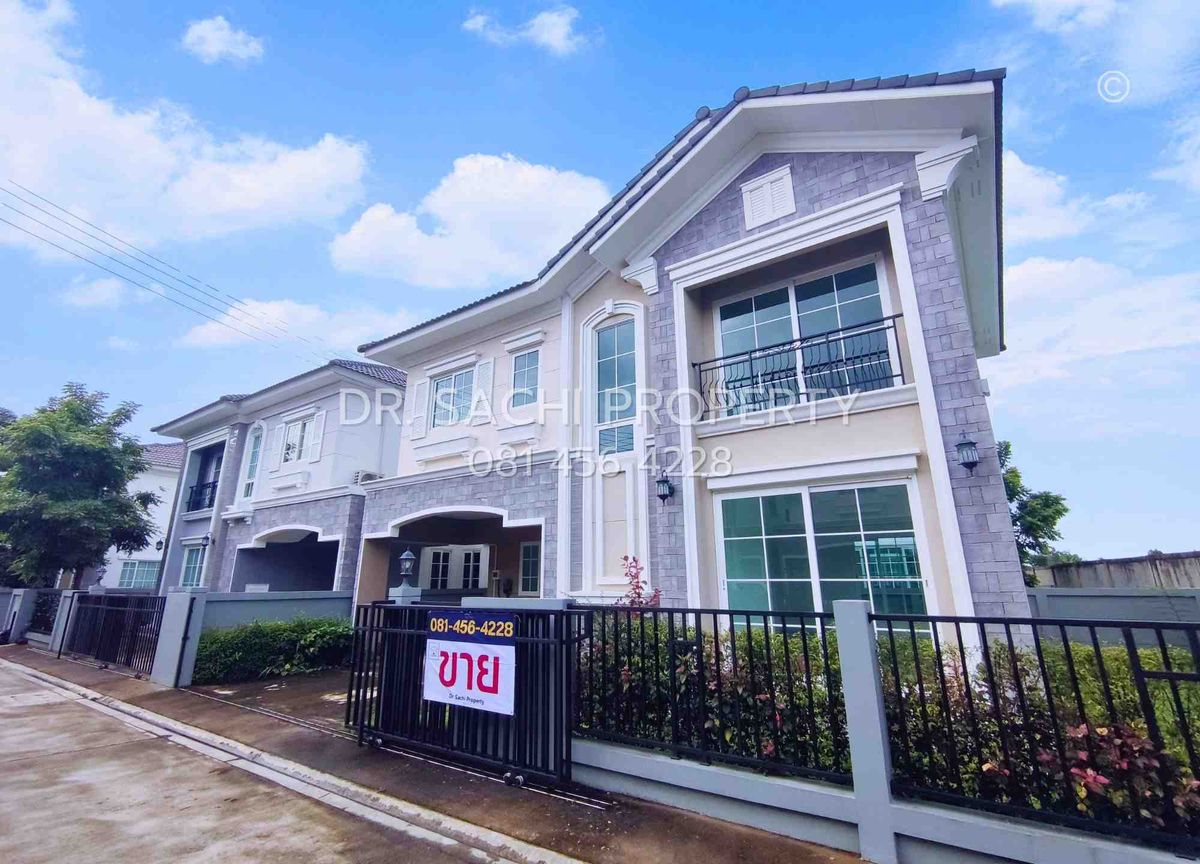 For SaleHouseChiang Rai : Luxury detached house for sale, English style, Golden Village, Chiang Rai (corner house, large area)
