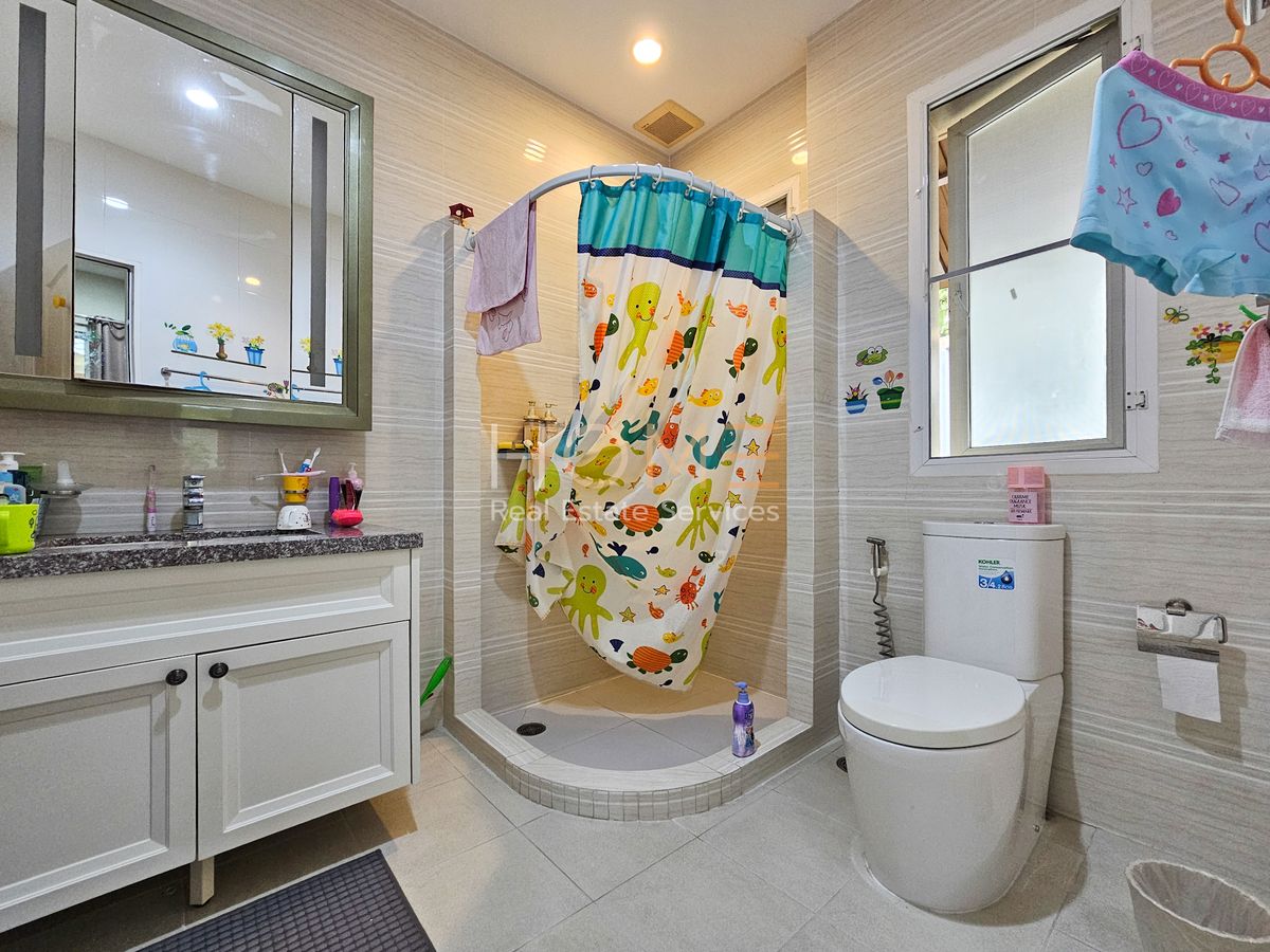 ขายบ้านนวมินทร์ รามอินทรา : ลัดดารมย์ วัชรพล - รัตนโกสินทร์ / 5 ห้องนอน (ขาย), Laddarom Watcharapol - Rattanakosin / 5 Bedrooms (FOR SALE) TAN831