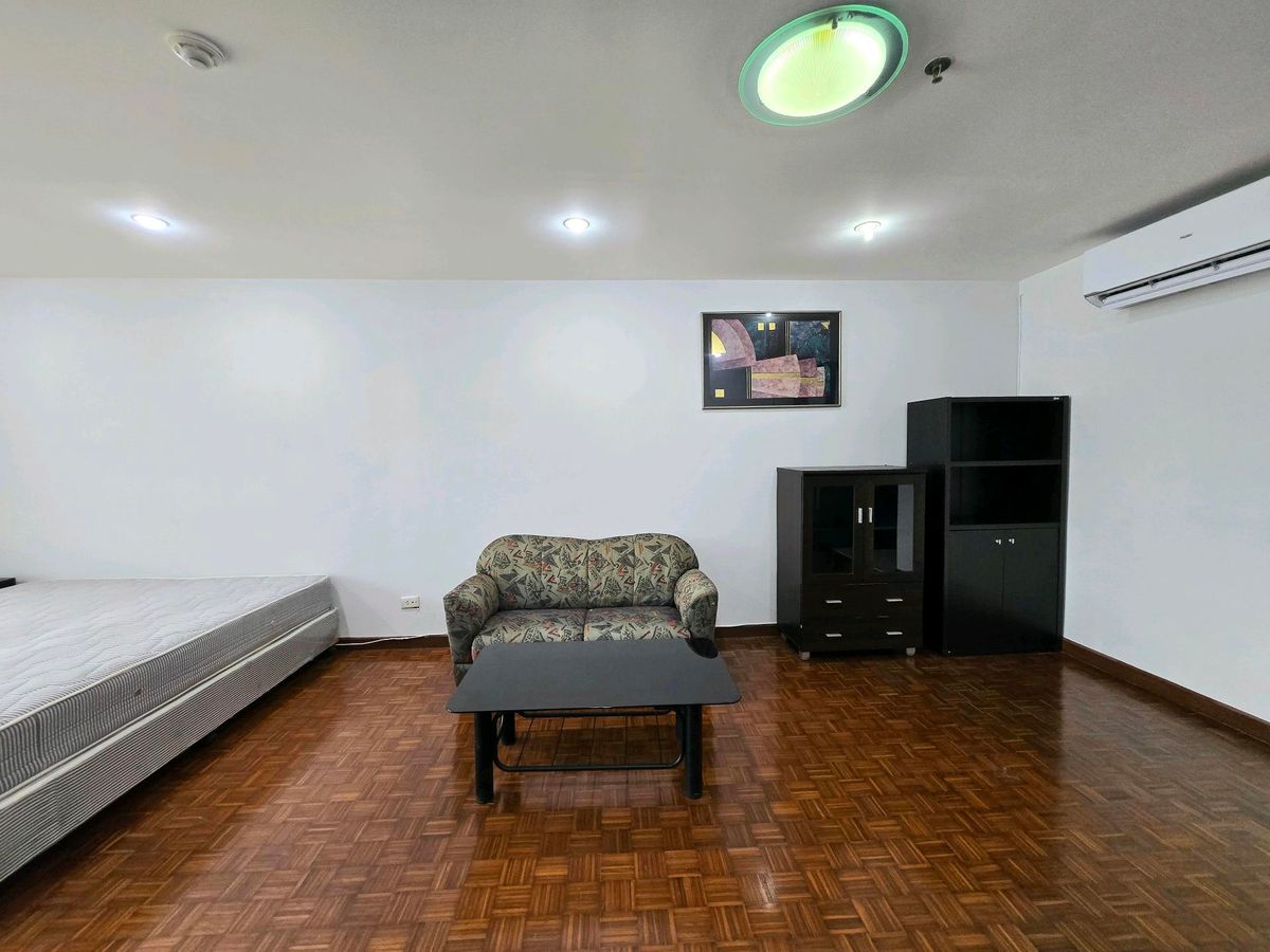 For RentCondoNana, North Nana,Sukhumvit13, Soi Nana : 🚶‍♂️600m to bts-nana💚🚄