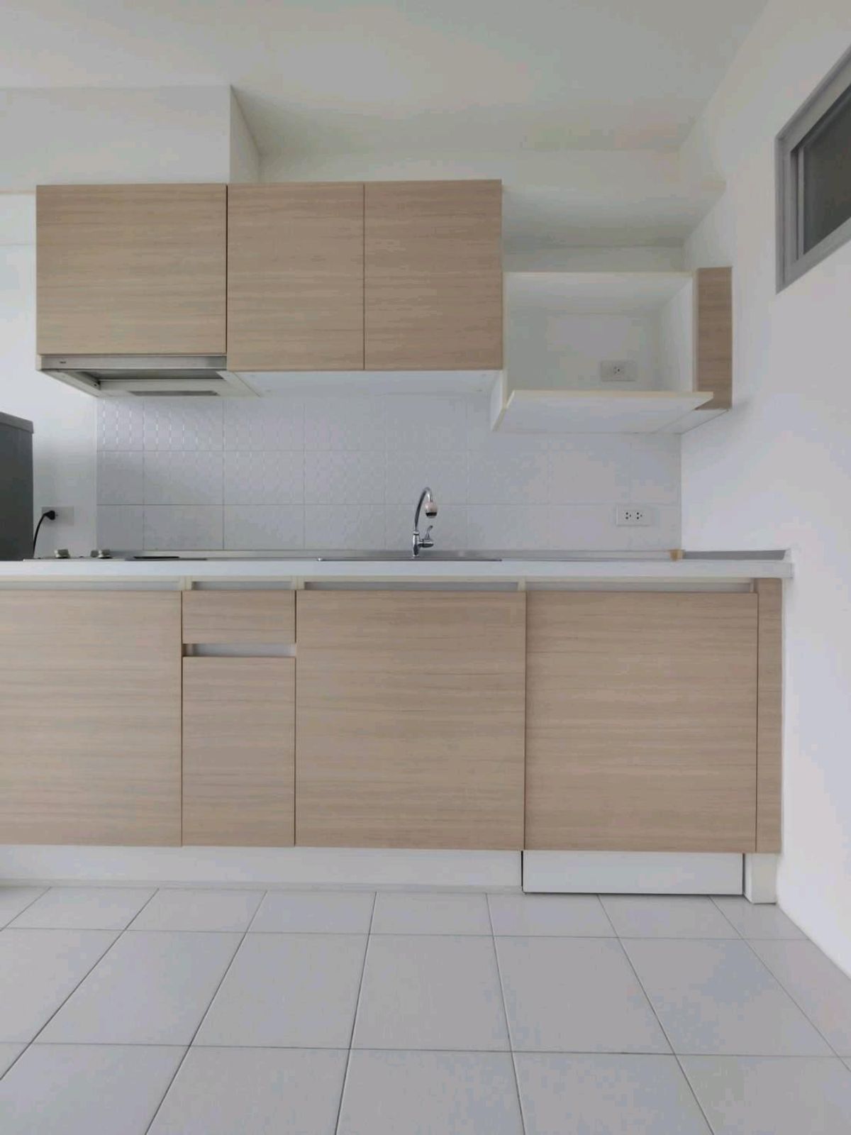 ขายคอนโดบางซื่อ วงศ์สว่าง เตาปูน : ปล่อยขายด่วน ห้องสวย ราคาดี (ห้องทำใหม่หมด) 