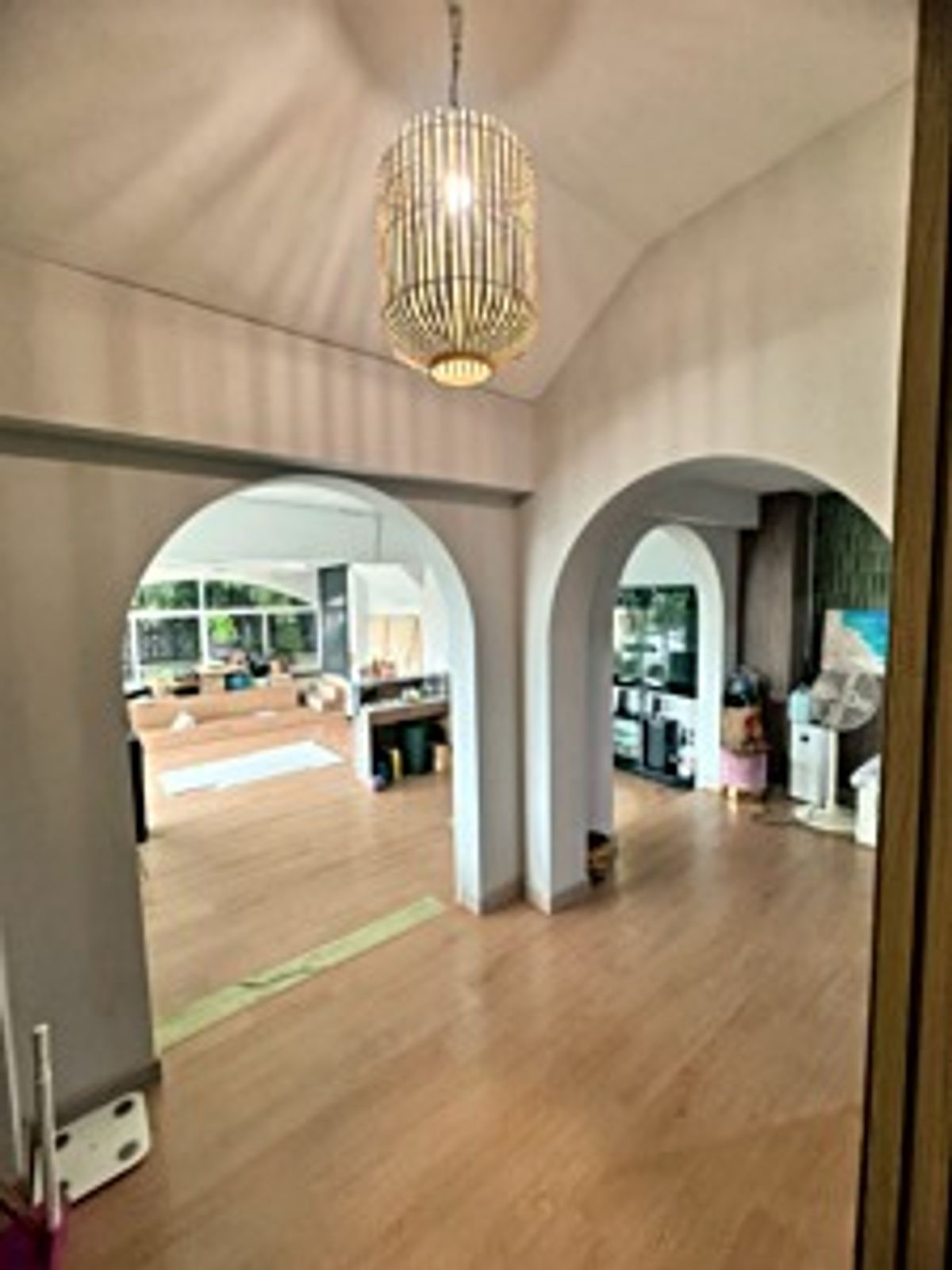 For SaleHome OfficeLadkrabang, Suwannaphum Airport : Selling a 4 -story commercial building in Soi Srinakarin 40, new renovated price, great value, only 7.2 million baht (N.1803)