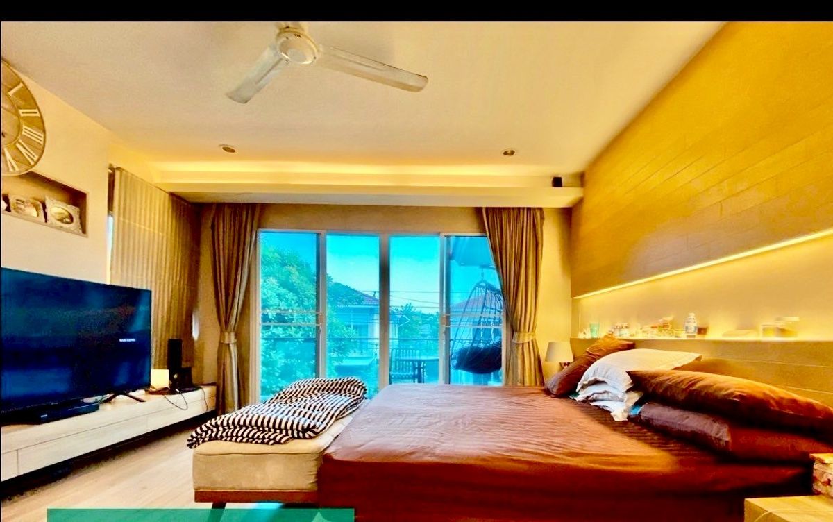 ขายบ้านพัฒนาการ ศรีนครินทร์ : บ้านเดี่ยว 2 ชั้น พร้อมเฟอร์นิเจอร์ทั้งหลัง พร้อมอยู่ได้ทันที ตั้งอยู่ในโครงการ The Plant พัฒนาการ ซอย 38 ใกล้ทางด่วนพัฒนาการ และเชื่อมต่อถนนศรีนครินทร์-สุขุมวิทได้สะดวก