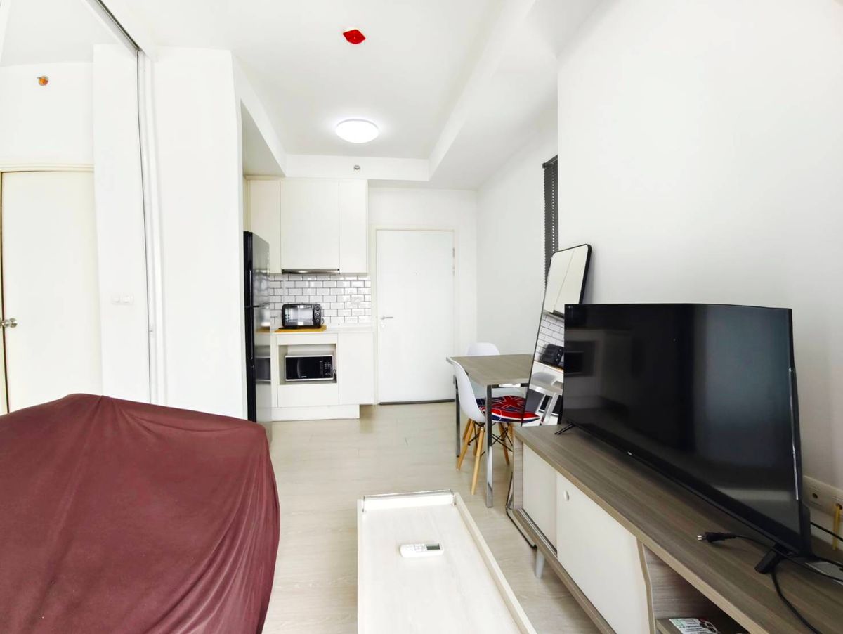 For RentCondoRatchadapisek, Huaikwang, Suttisan : Rental room, Chapter One Eco Ratchada - Huai Khwang | Floor 15, the view is ready to approach MRT Huai Khwang.