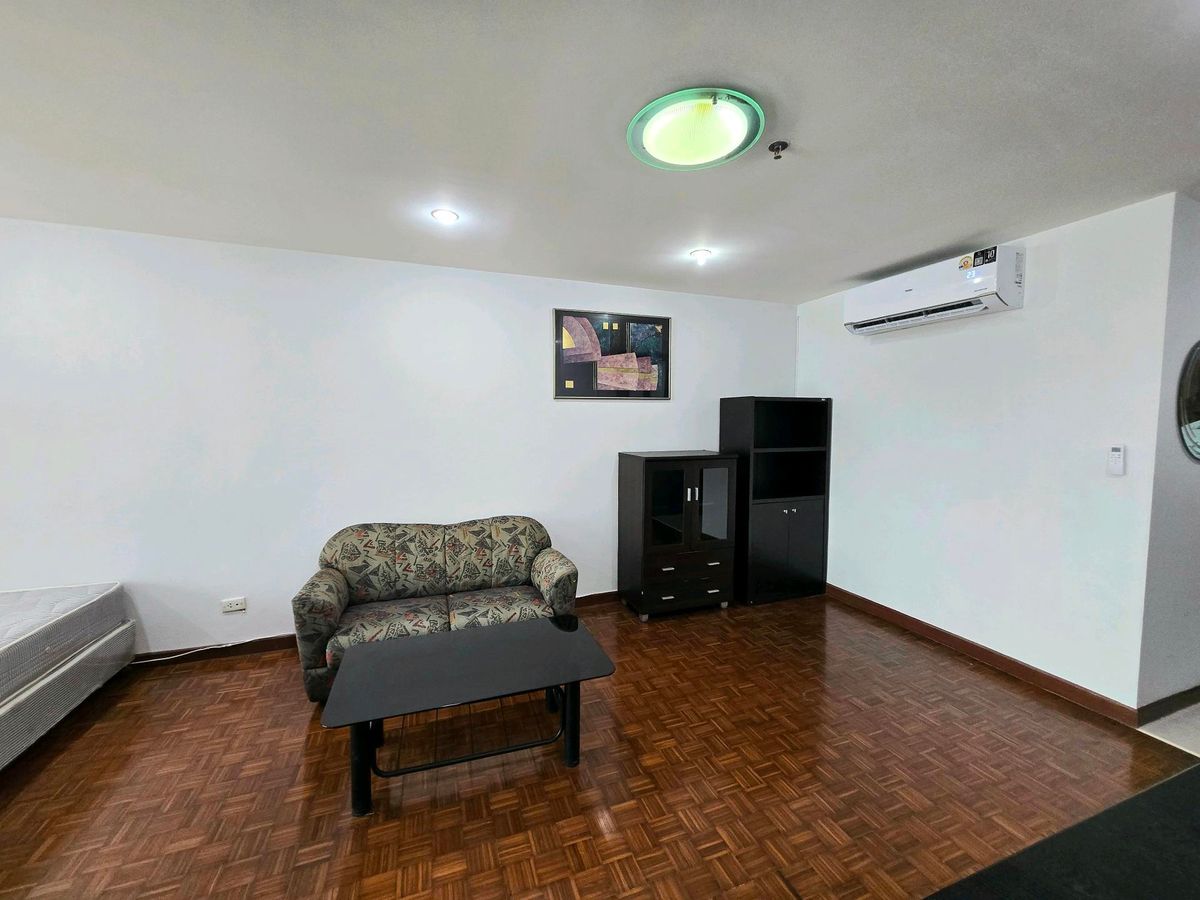 For RentCondoNana, North Nana,Sukhumvit13, Soi Nana : 🚶‍♂️600m to bts-nana💚🚄