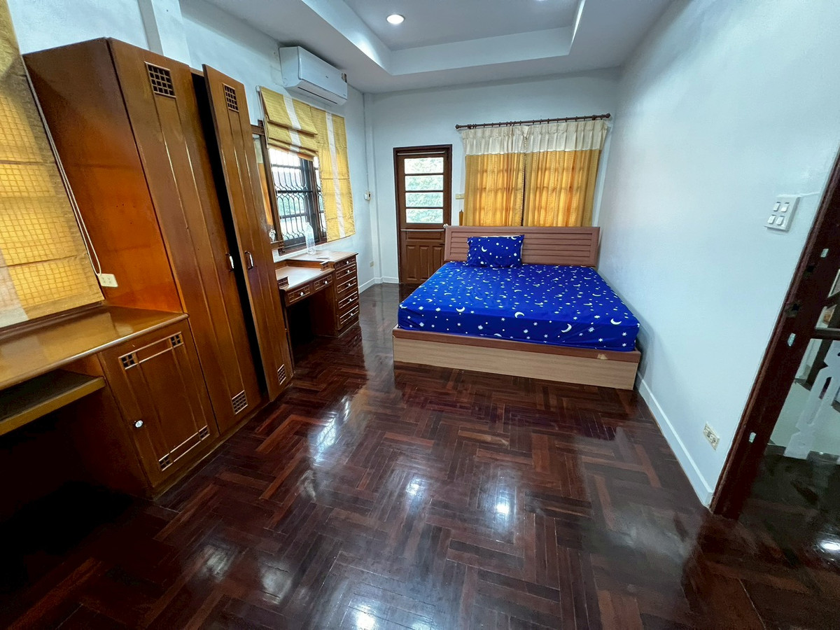 For RentHouseChaengwatana, Muangthong : 3bedroom house in Soi Chaengwattana-Pak Kret 19, behind the Software Park building, opposite Central Chaengwattana.