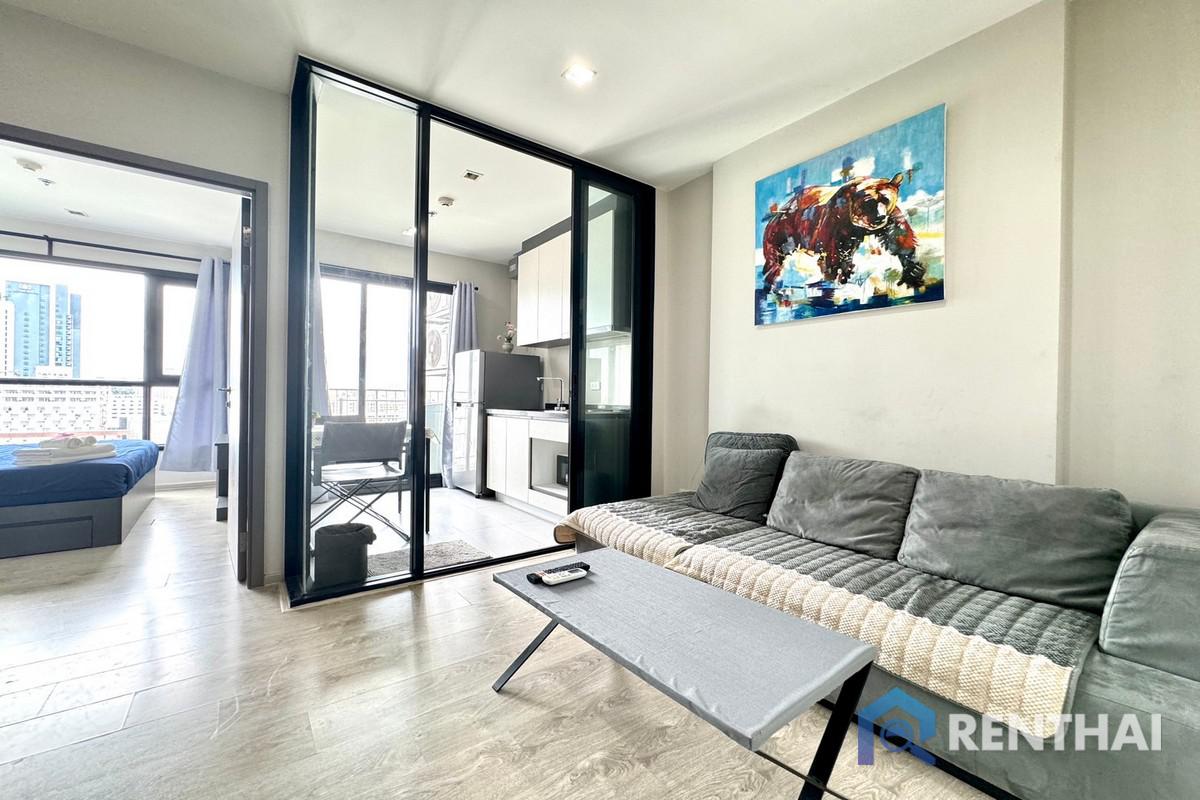 For SaleCondoPattaya, Bangsaen, Chonburi : For sale The Base  Central Pattaya 1 Bedroom  City View and Sea view