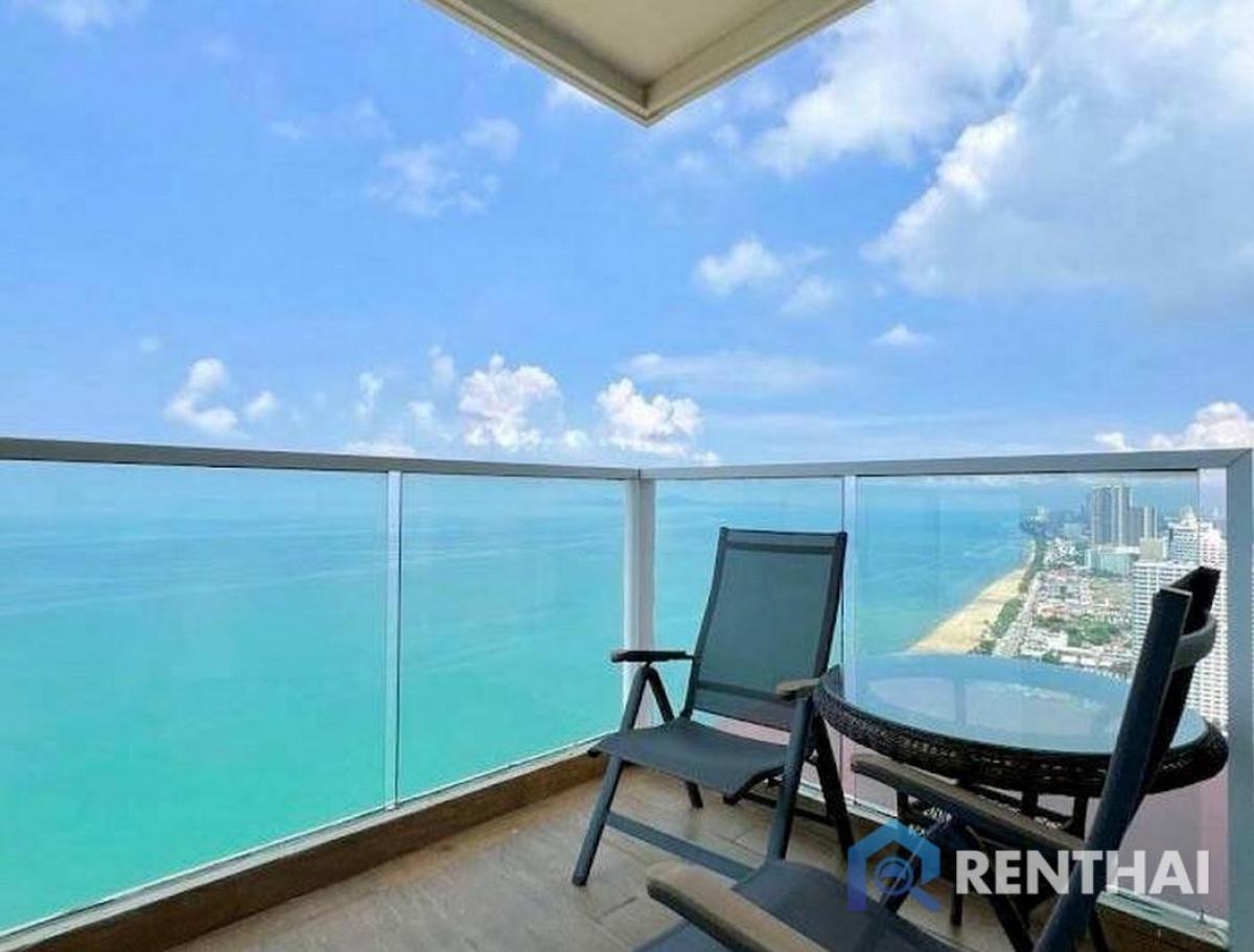 Fully Furnished 2bed Cetus Condo in Pattaya Loading...