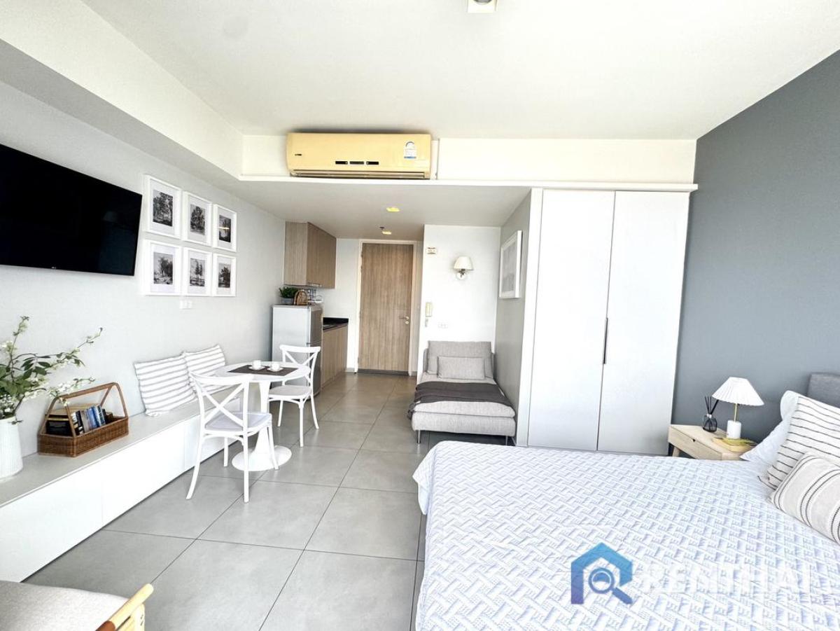 Stunning Sea View Studio at Unixx Condo, South Pattaya  Prime City Location Loading...