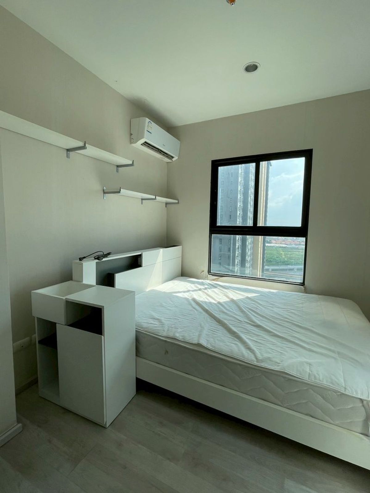 ขายคอนโดนนทบุรี บางใหญ่ บางบัวทอง : Plum Condo Central Station ขนาด 48 ตารางเมตร 2 ห้องนอน 2 ห้องน้ำ ชั้น 22 ตำบลเสาธงหิน อำเภอบางใหญ่ นนทบุรี