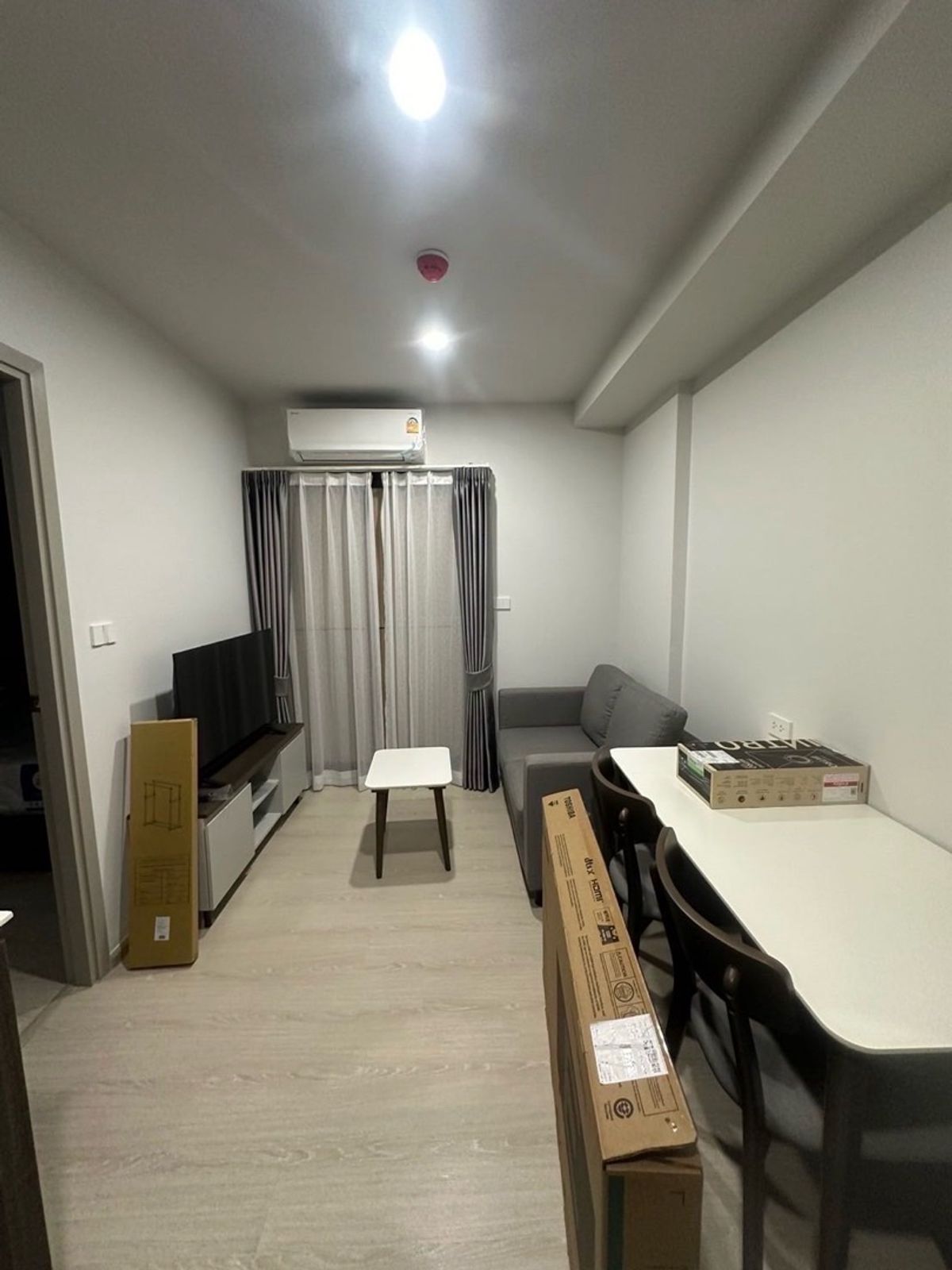 For RentCondoPathum Thani,Rangsit, Thammasat : Nue Cross Khukhot Station rent