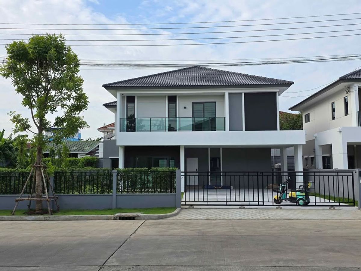 ให้เช่าบ้านวิภาวดี ดอนเมือง หลักสี่ : 🔴85,000฿🔴 𝐂𝐞𝐧𝐭𝐫𝐨 𝐕𝐢𝐛𝐡𝐚𝐯𝐚𝐝𝐢┃เซนโทร วิภาวดี ✅ ใกล้ IT Square ยินดีบริการ🙏สนใจทัก 𝙇𝙄𝙉𝙀 มานะคะ (ตอบไวมาก):​📱 รหัสทรัพย์​ 6807-2904 📱: ไอดีไลน์:@bbcondo88