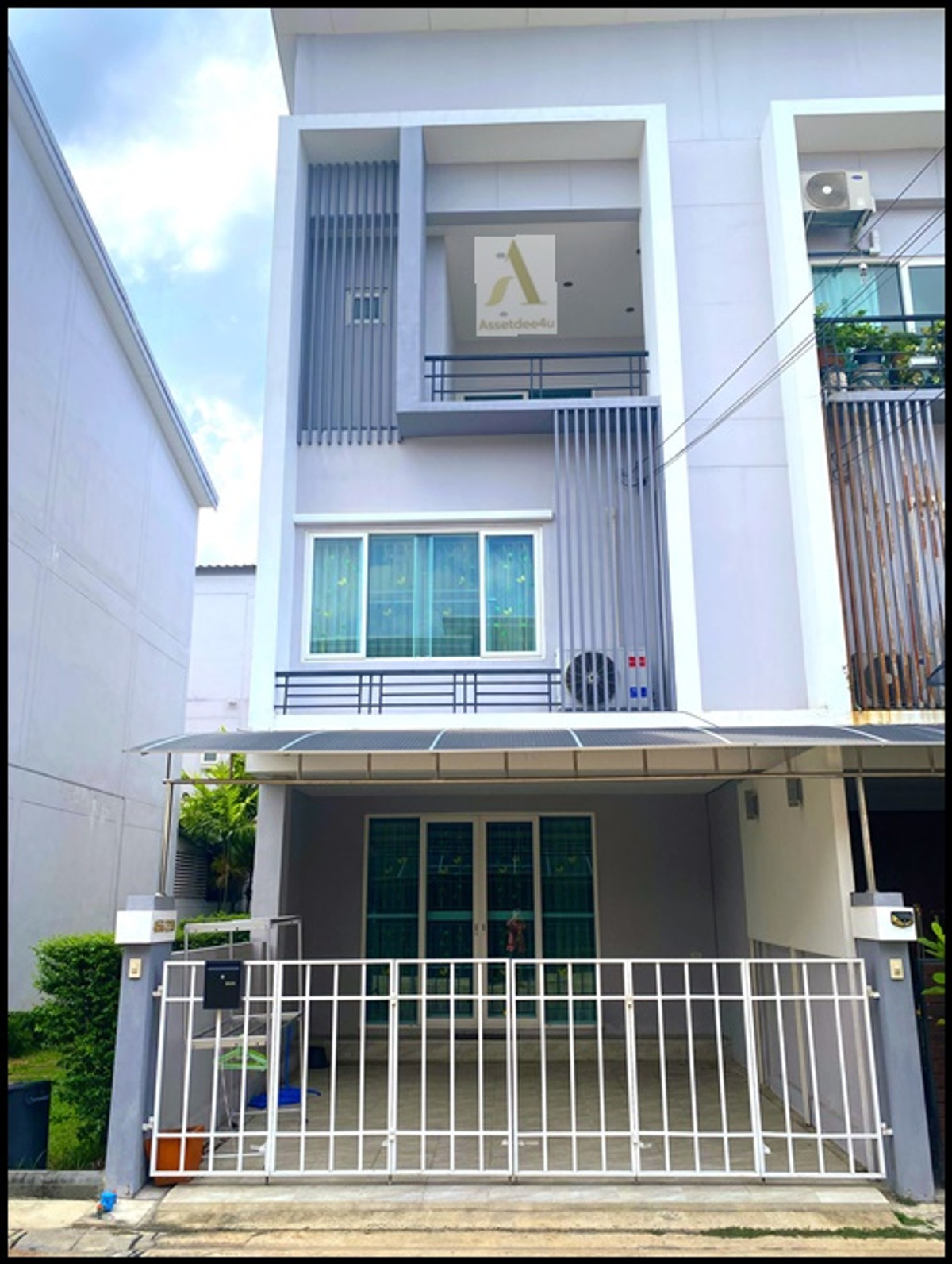 ให้เช่าบ้านนวมินทร์ รามอินทรา : AT632 ให้เช่าทาวน์โฮม 3 ชั้น ห้องมุม The Exclusive ดิ เอ็กซ์คลูซีฟ วงแหวน รามอินทรา บ้านหันหน้าทางทิศใต้