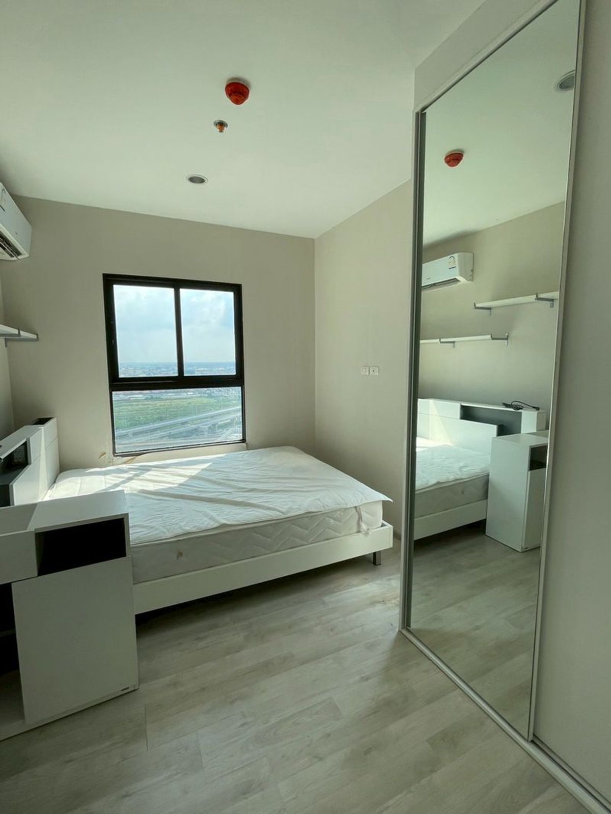 ขายคอนโดนนทบุรี บางใหญ่ บางบัวทอง : Plum Condo Central Station ขนาด 48 ตารางเมตร 2 ห้องนอน 2 ห้องน้ำ ชั้น 22 ตำบลเสาธงหิน อำเภอบางใหญ่ นนทบุรี