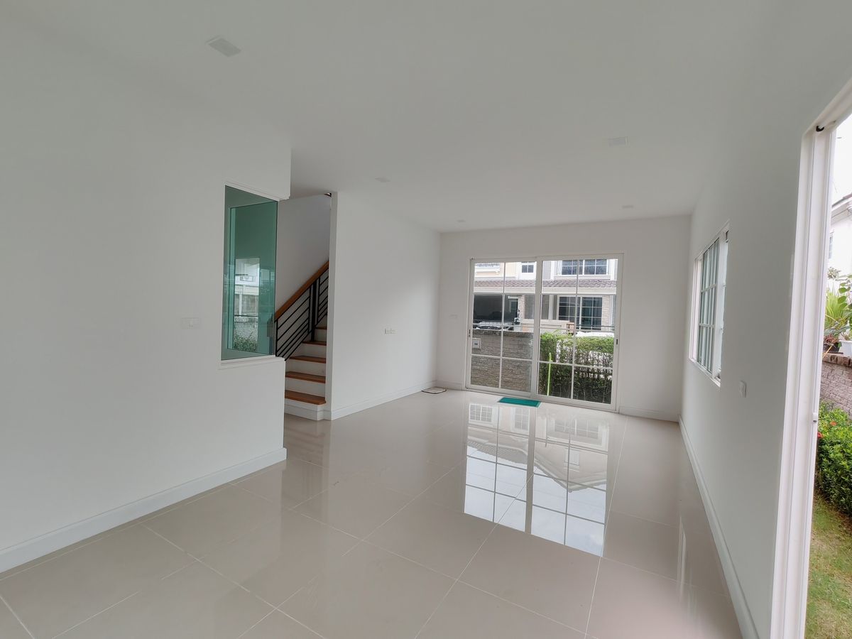 For SaleHouseLadkrabang, Suwannaphum Airport : P-2762 Urgent sale! Golden Twin House