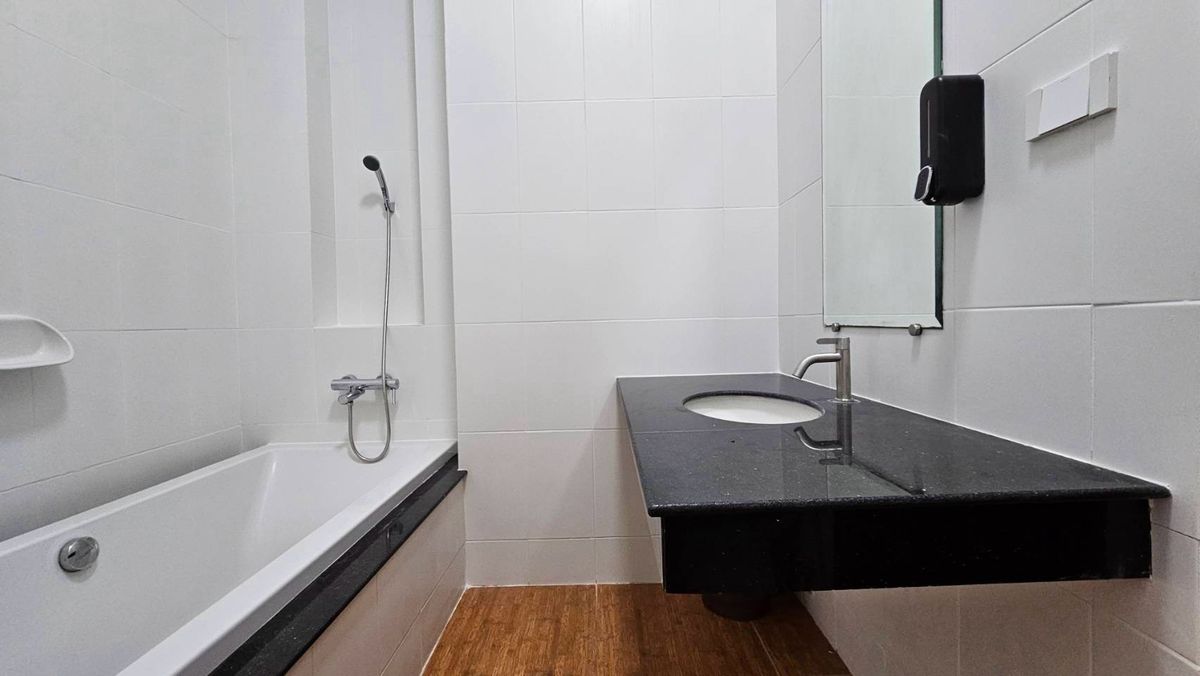 ขายโฮมออฟฟิศเลียบทางด่วนรามอินทรา : ขาย โฮมออฟฟิศ เดอะ ฮาบิแทท ศรีวรา ถนนศรีวรา ซอยลาดพร้าว 94 แขวงวังทองหลาง เขตวังทองหลาง กรุงเทพมหานคร 