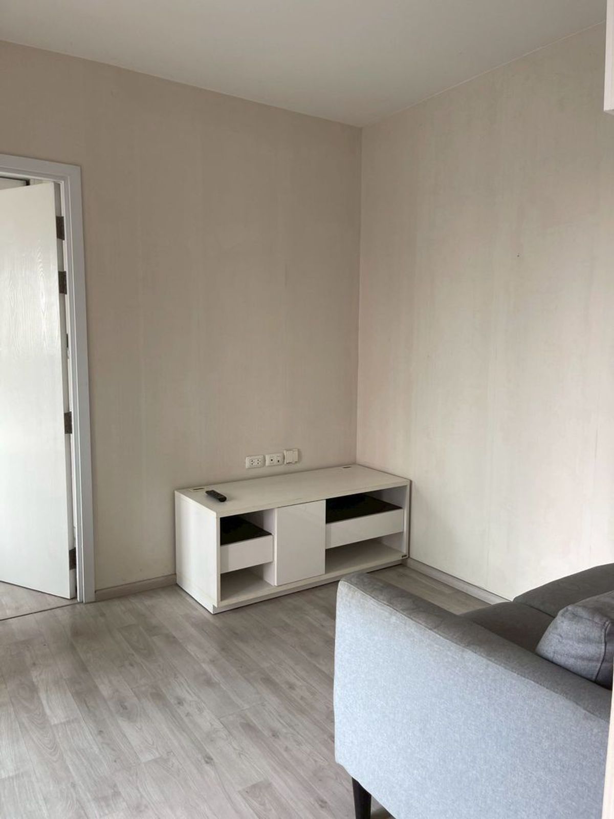 ขายคอนโดนนทบุรี บางใหญ่ บางบัวทอง : Plum Condo Central Station ขนาด 48 ตารางเมตร 2 ห้องนอน 2 ห้องน้ำ ชั้น 22 ตำบลเสาธงหิน อำเภอบางใหญ่ นนทบุรี