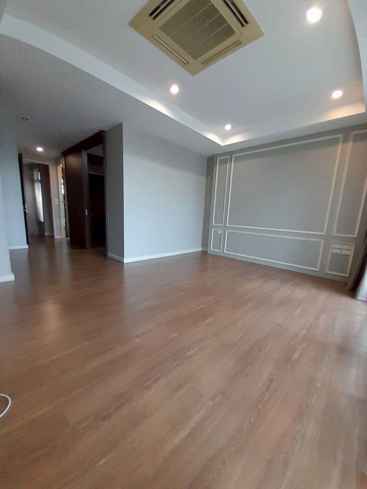 ขายทาวน์โฮมอ่อนนุช อุดมสุข : Townhome 3 ชั้นครึ่ง ราคาดี เงียบสงบ เดินทางสะดวก ใกล้จุดขึ้นลงทางด่วน