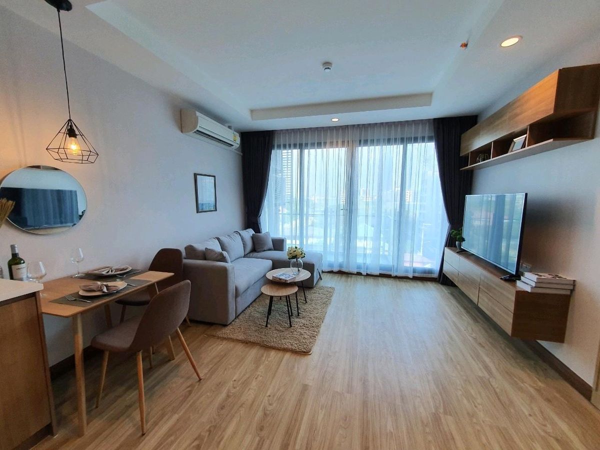 ให้เช่าคอนโดศรีราชา แหลมฉบัง บ้านบึง : LADDA PLUS CONDO SRIRACHA

Room Type
    ●One bedroom Superior 50 Sq.m
    ●5 floor room No. B1-502
    ●City view
15999 บาท ลดจาก 200000 บาท
   