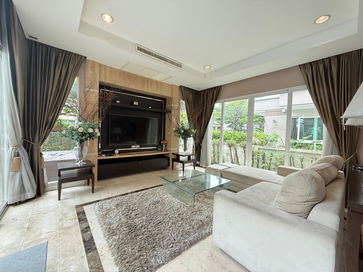 ขายบ้านพุทธมณฑล ศาลายา : (For Sale) Nirvana Icon Pinklao 19.5 ล้านบาท 3 ห้องนอน 4 ห้องน้ำ ขนาด 145 ตร.ว. โทร 0838824256 Big