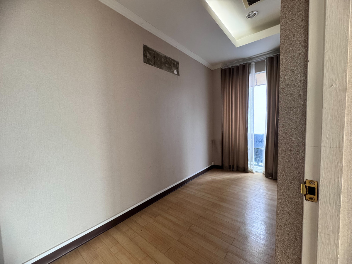 For RentRetail SpaceSukhumvit, Asoke, Thonglor : Rent a great value area of Soi Thonglor 13 (Sukhumvit 55), good location near the business area (N.1806)