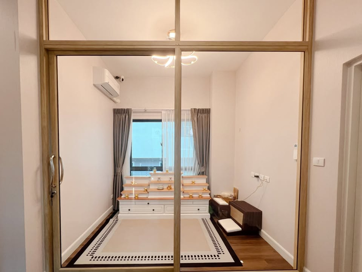 For RentHouseVipawadee, Don Mueang, Lak Si : 4Bedroom House with Smart Home System and Koi Pond near Don Mueang Airport