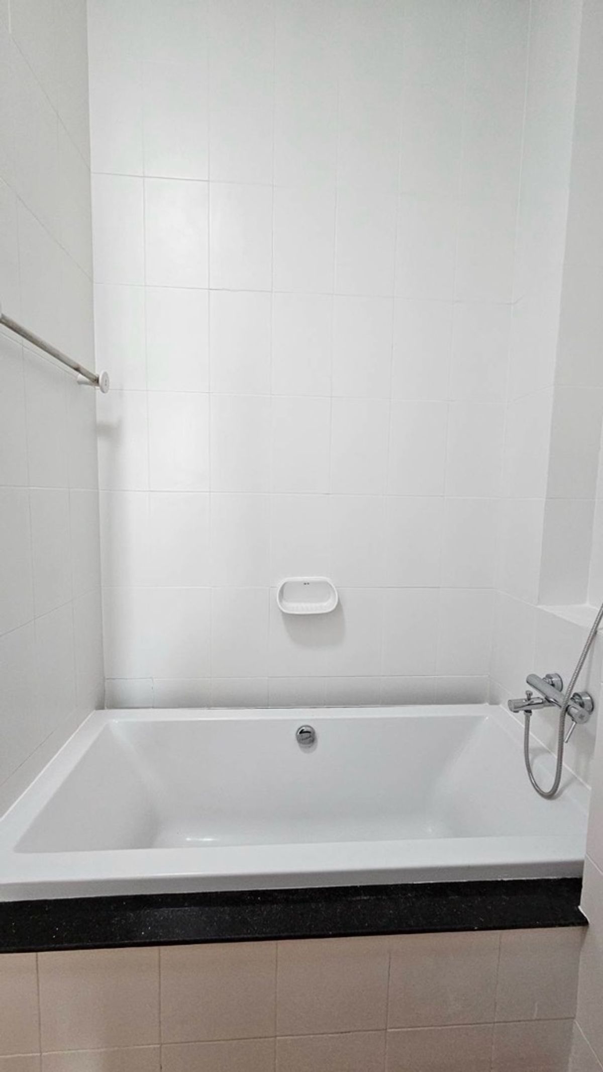 ขายโฮมออฟฟิศเลียบทางด่วนรามอินทรา : ขาย โฮมออฟฟิศ เดอะ ฮาบิแทท ศรีวรา ถนนศรีวรา ซอยลาดพร้าว 94 แขวงวังทองหลาง เขตวังทองหลาง กรุงเทพมหานคร 