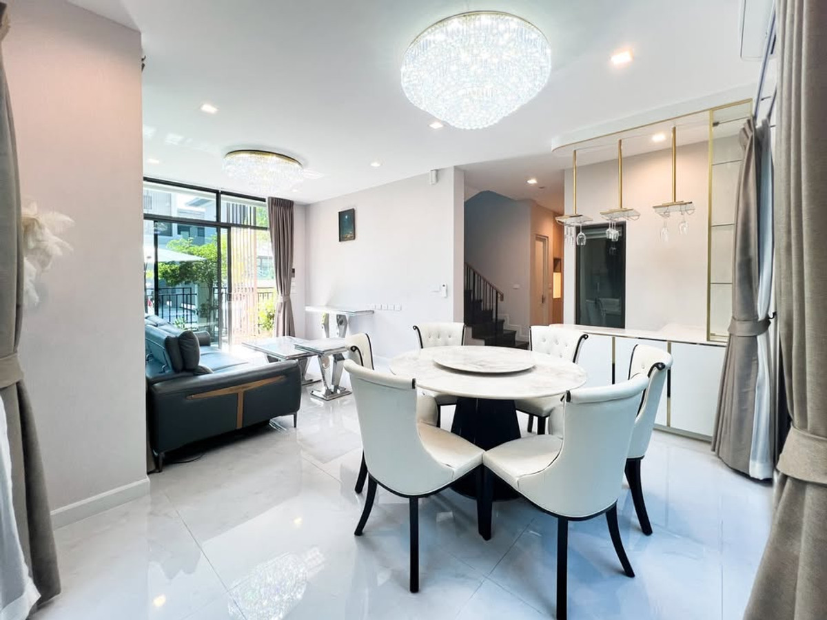 For RentHouseVipawadee, Don Mueang, Lak Si : 4Bedroom House with Smart Home System and Koi Pond near Don Mueang Airport