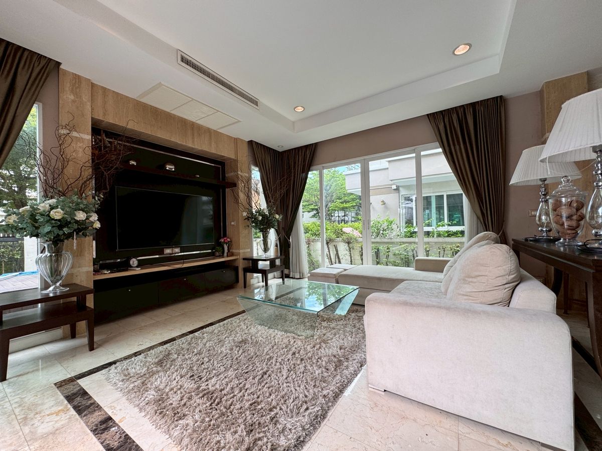 ขายบ้านพุทธมณฑล ศาลายา : (For Sale) Nirvana Icon Pinklao 19.5 ล้านบาท 3 ห้องนอน 4 ห้องน้ำ ขนาด 145 ตร.ว. โทร 0838824256 Big