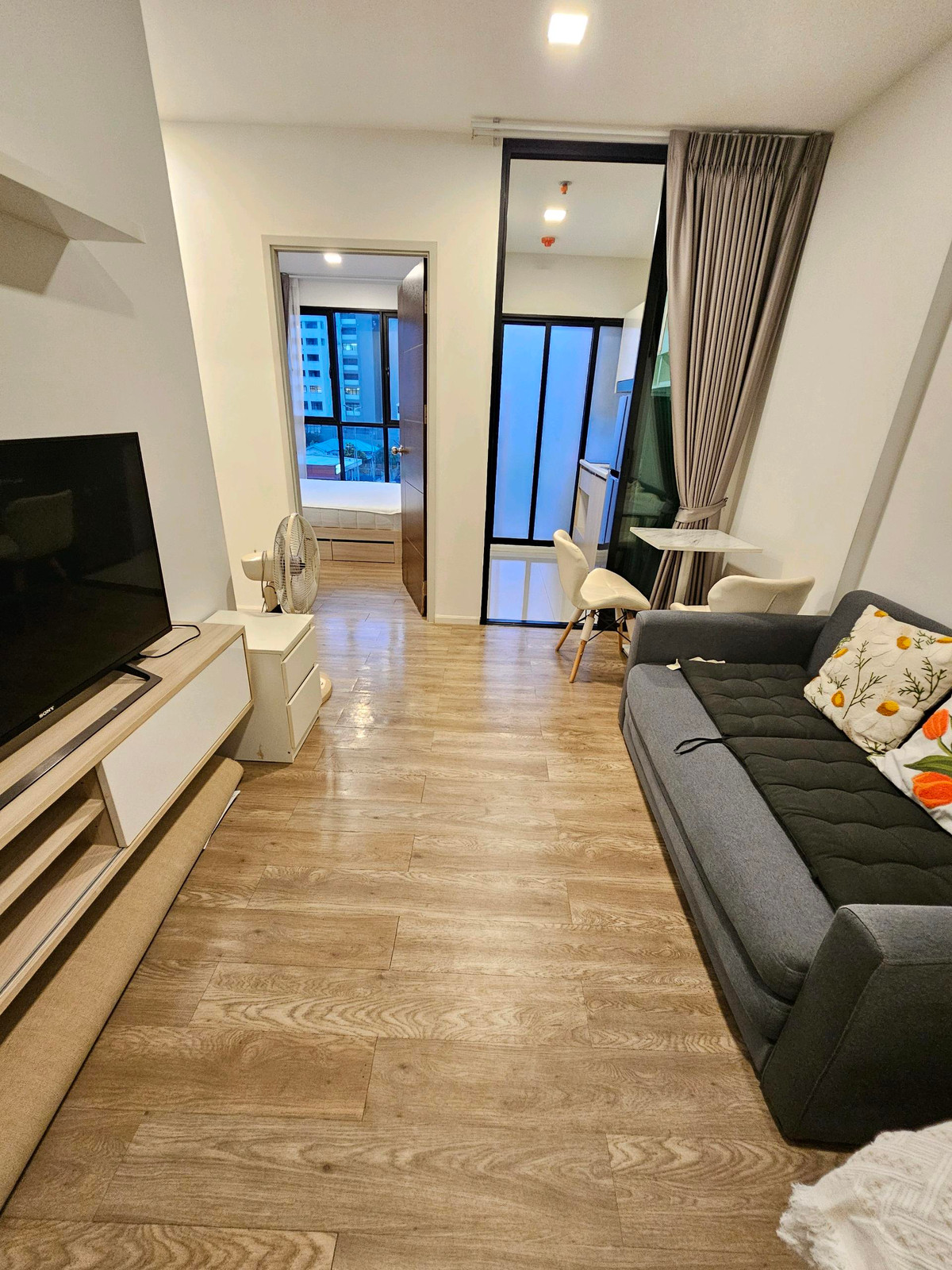 ให้เช่าคอนโดวิภาวดี ดอนเมือง หลักสี่ : คอนโด​เอ​พพิ​โซด​สะพาน​ใหม่​ ใกล้​รถไฟฟ้า​บีทีเอส​สถานี​สายหยุด​