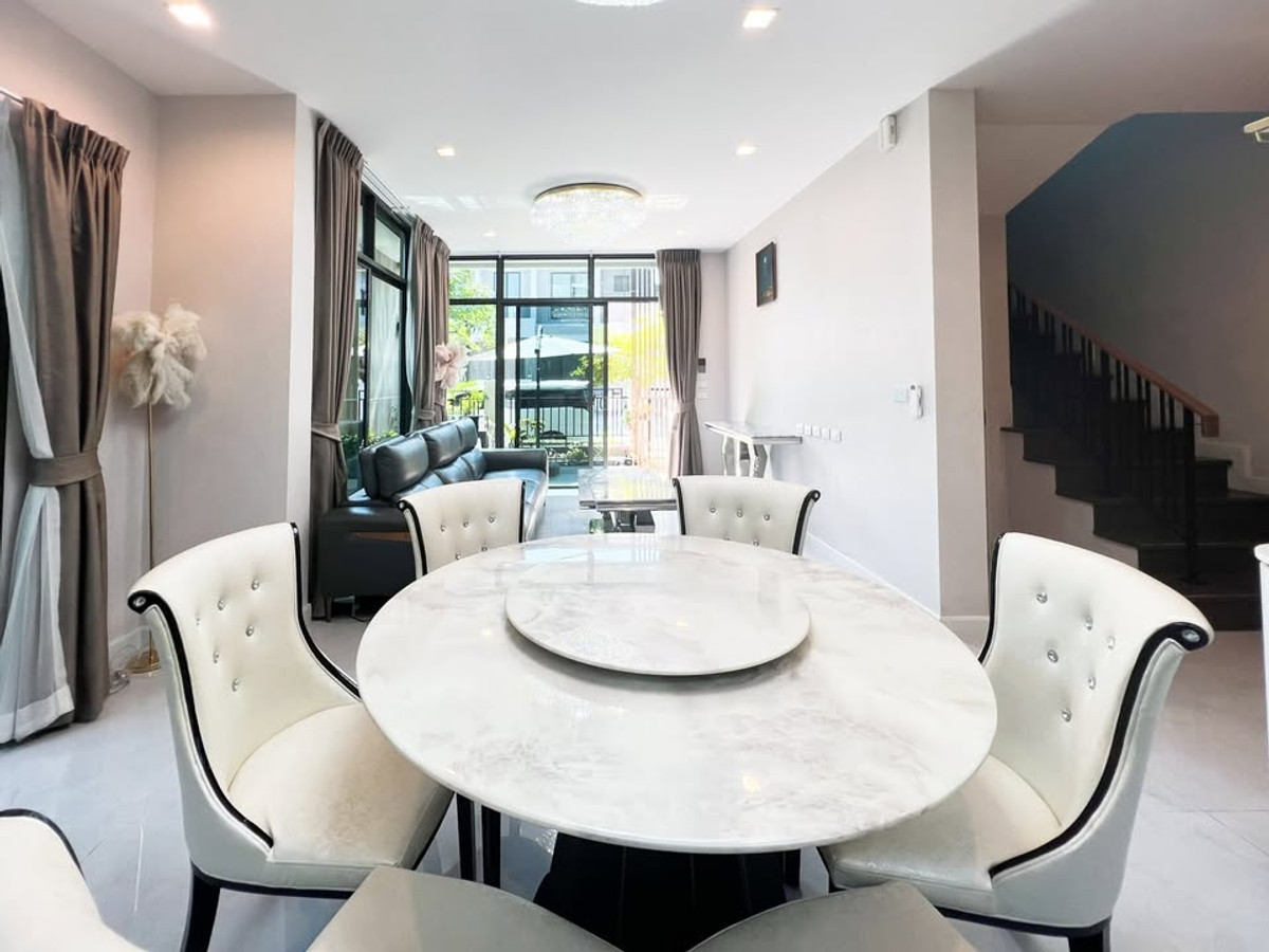 For RentHouseVipawadee, Don Mueang, Lak Si : 4Bedroom House with Smart Home System and Koi Pond near Don Mueang Airport