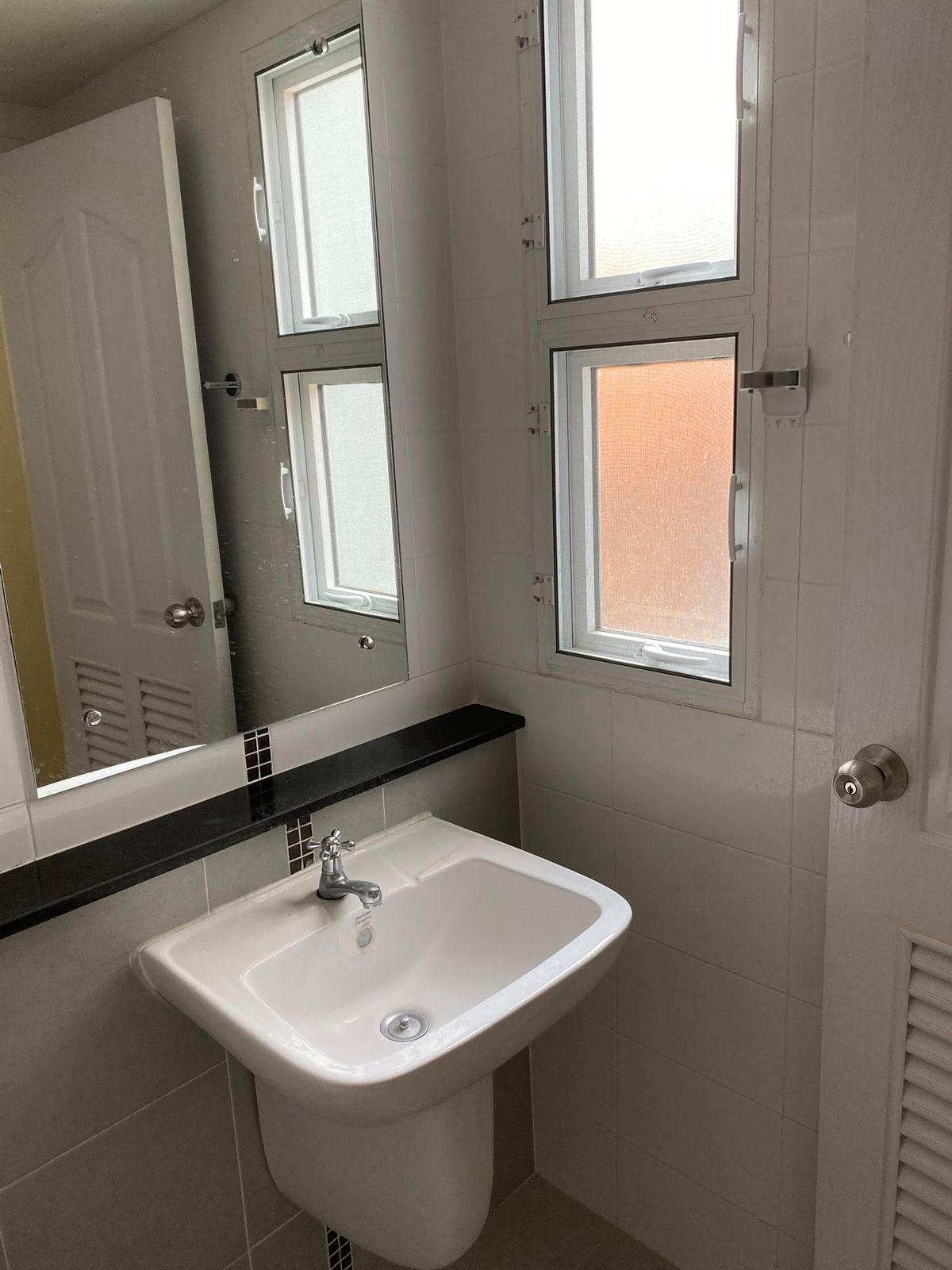 HousePattanakan, Srinakarin : P-2760 for rent/quick sale! Twin House