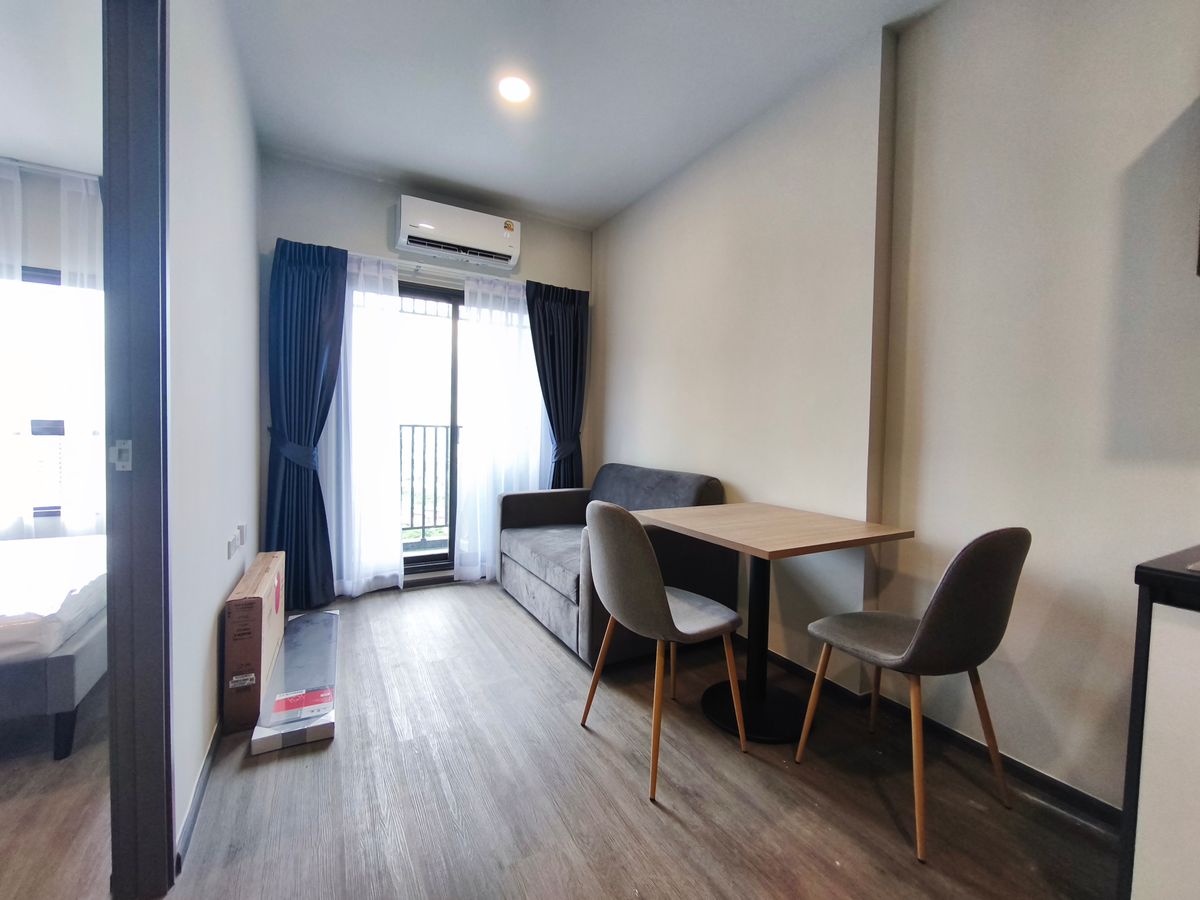 ให้เช่าคอนโดท่าพระ ตลาดพลู วุฒากาศ : Condo for rent at  Rich point @ Wutthakat   Near BTS Wutthakart  Size 30 sqm on 31th floor  1 bedroom Fully furnished  Ready to move in