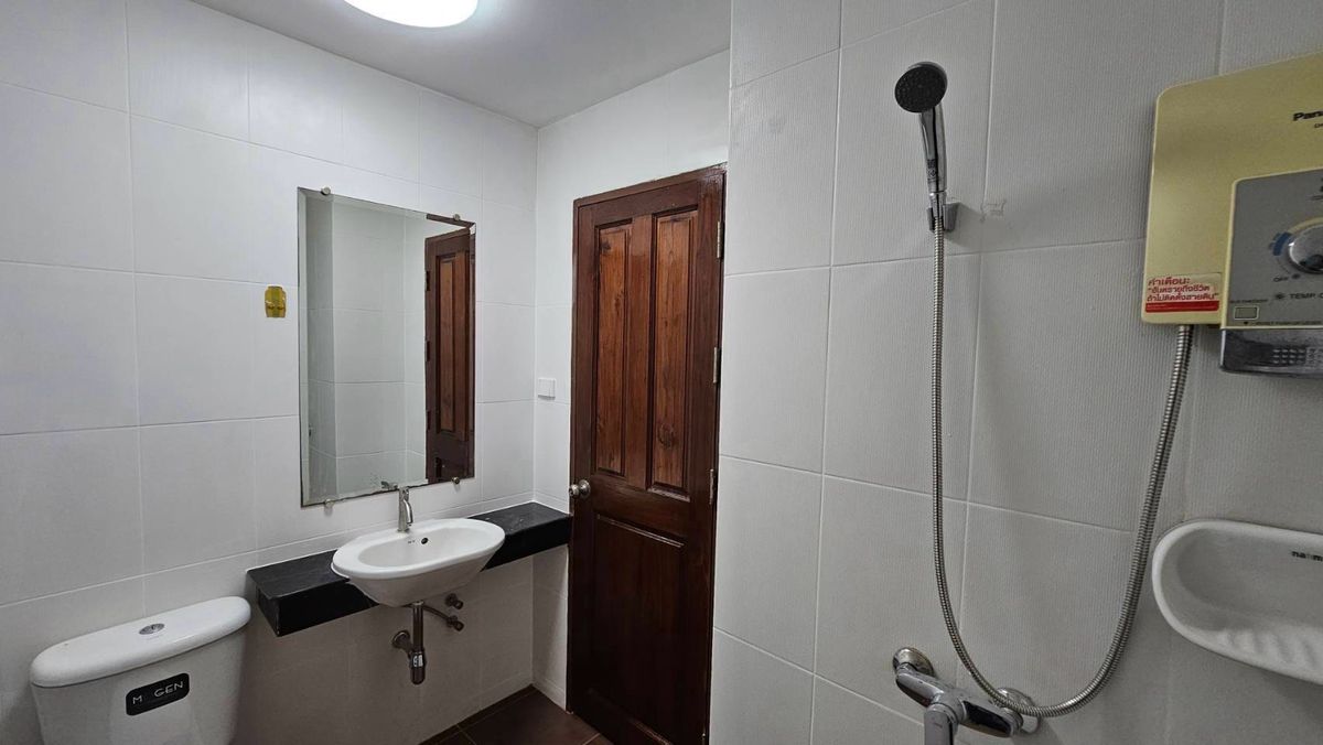 ขายโฮมออฟฟิศเลียบทางด่วนรามอินทรา : ขาย โฮมออฟฟิศ เดอะ ฮาบิแทท ศรีวรา ถนนศรีวรา ซอยลาดพร้าว 94 แขวงวังทองหลาง เขตวังทองหลาง กรุงเทพมหานคร 