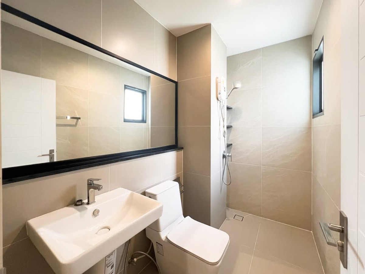 For RentHouseVipawadee, Don Mueang, Lak Si : 4Bedroom House with Smart Home System and Koi Pond near Don Mueang Airport